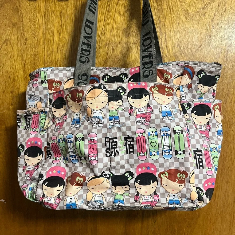 Harajuku Lovers Flower Spring Travel Tote - Picture 2 of 8